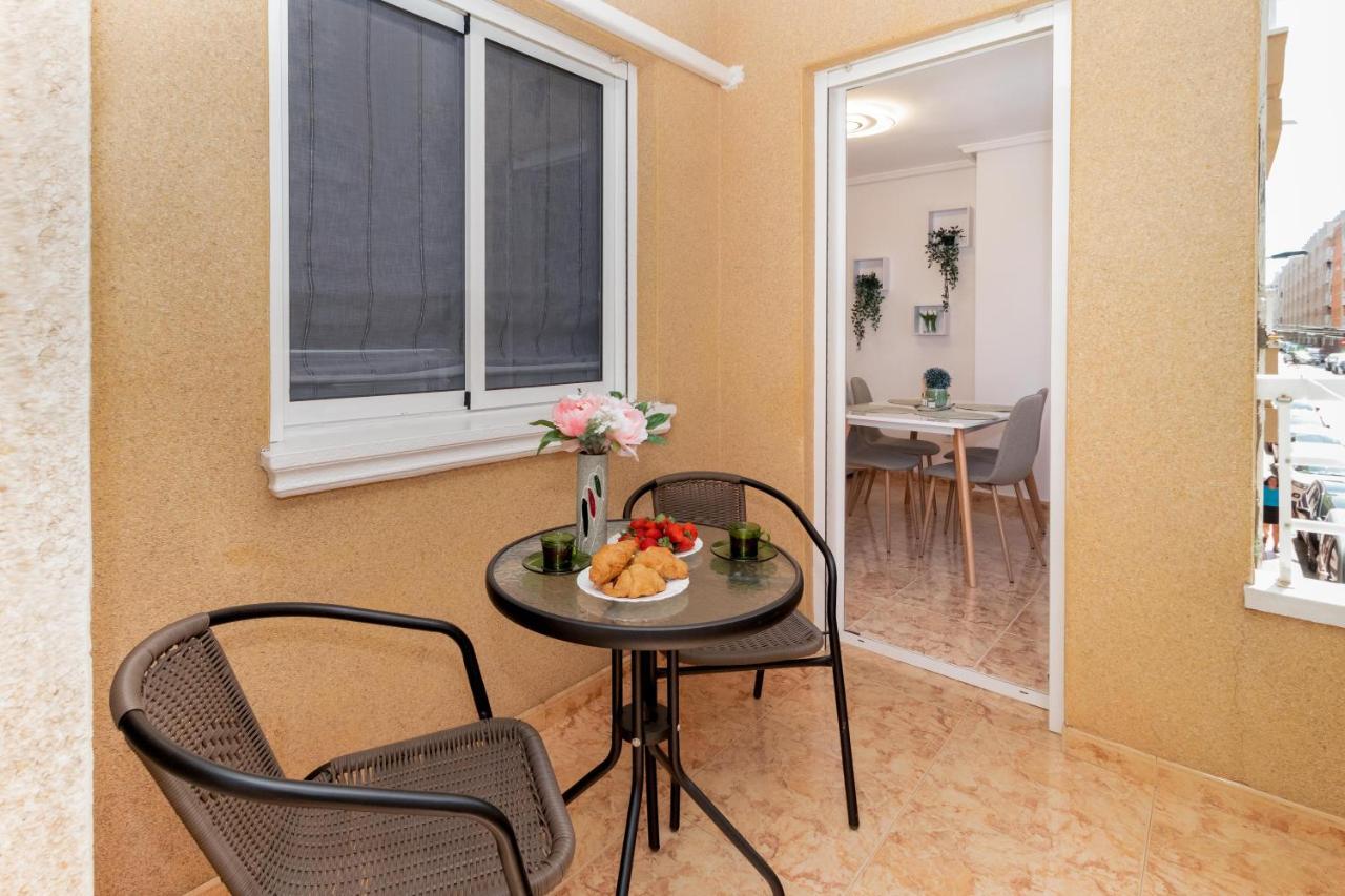 Appartamento Piso En El Centro Torrevieja Esterno foto