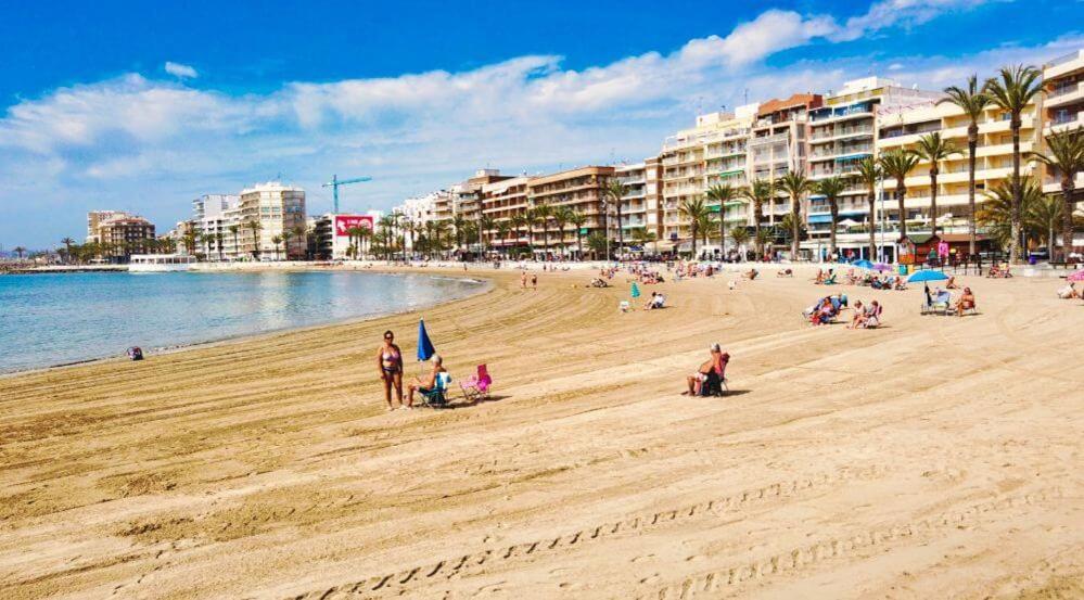 Appartamento Piso En El Centro Torrevieja Esterno foto